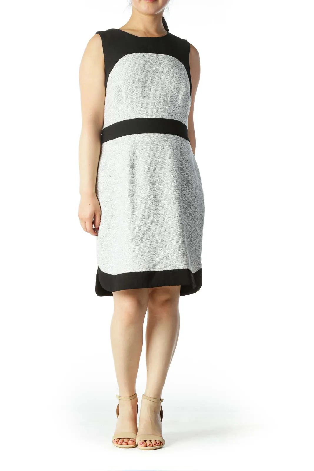 Black and White Sleeveless Knit Dress