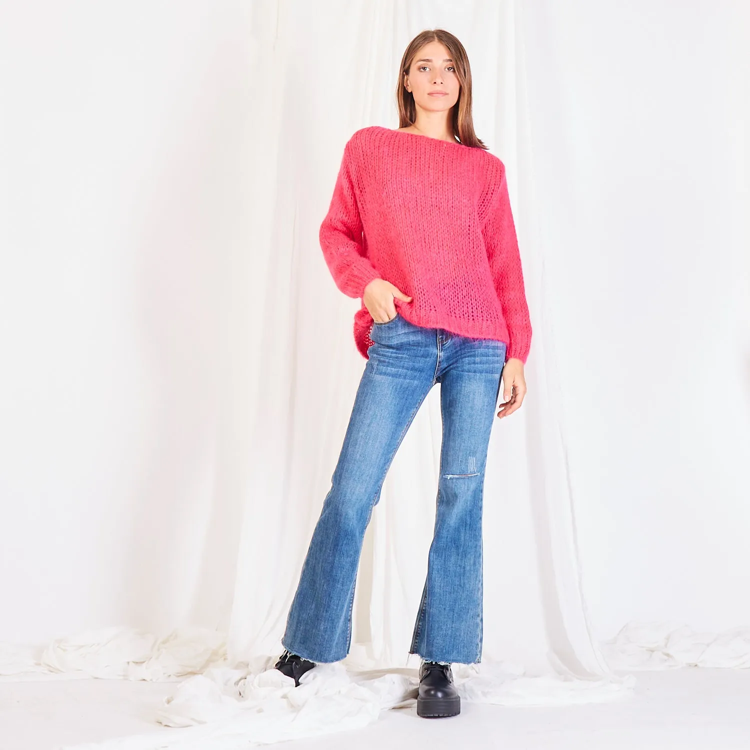 Wholesale chunky mohair-knit sweater with crew neck