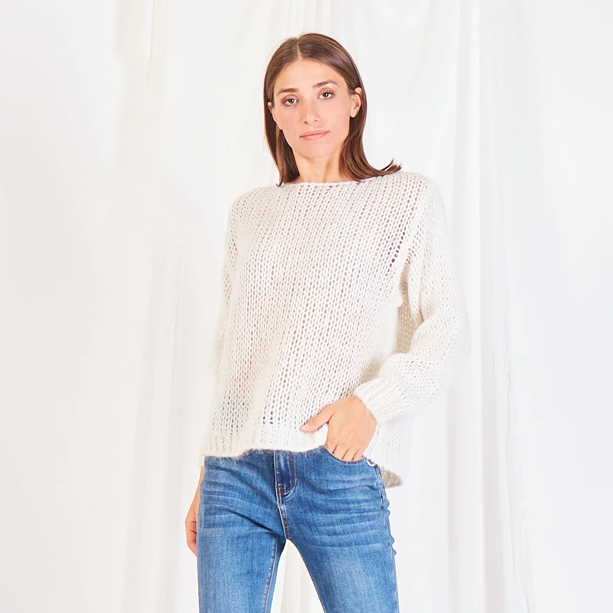 Wholesale chunky mohair-knit sweater with crew neck