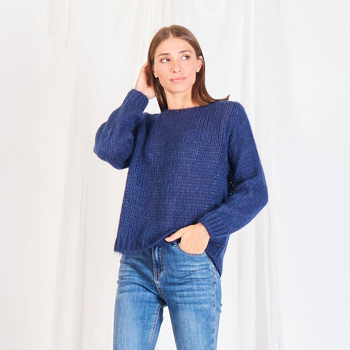 Wholesale chunky mohair-knit sweater with crew neck